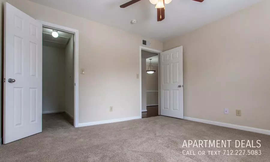 15 Willow Pl Dr photo 2