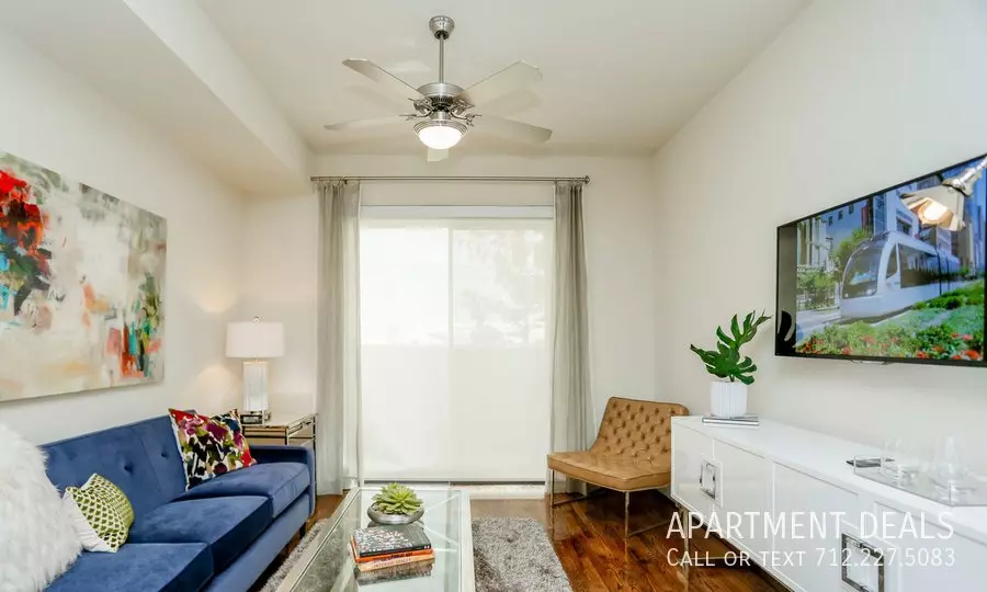 1507 Texas Avenue, Houston, TX 77002 photo 3