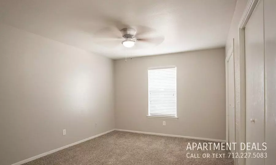1508 Pech Road, Houston, TX 77055 photo 4