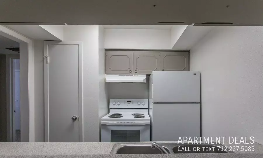 1508 Pech Road, Houston, TX 77055 photo 2