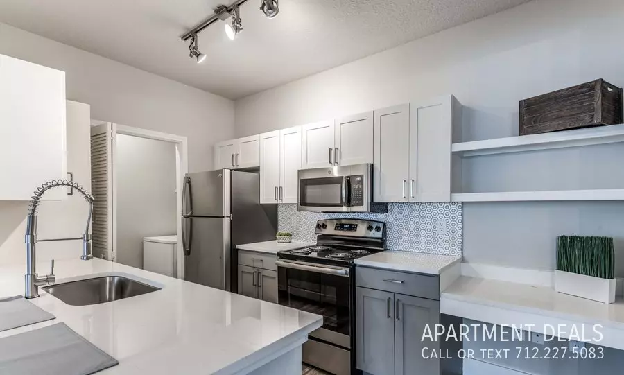 15131 West Road, Houston, TX 77095 photo 2