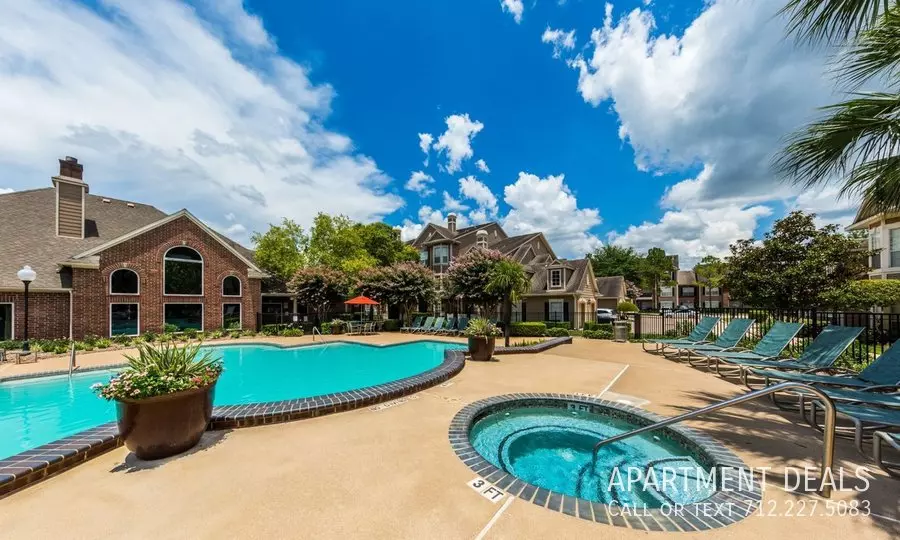 15217 Park St photo 4