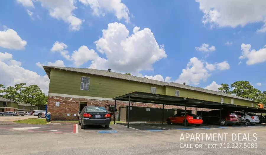 1562 Gessner Road, Houston, TX 77080 photo 3
