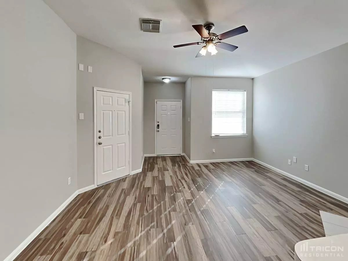 15747 Granite Mountain Trail, Houston, TX 77049 photo 2