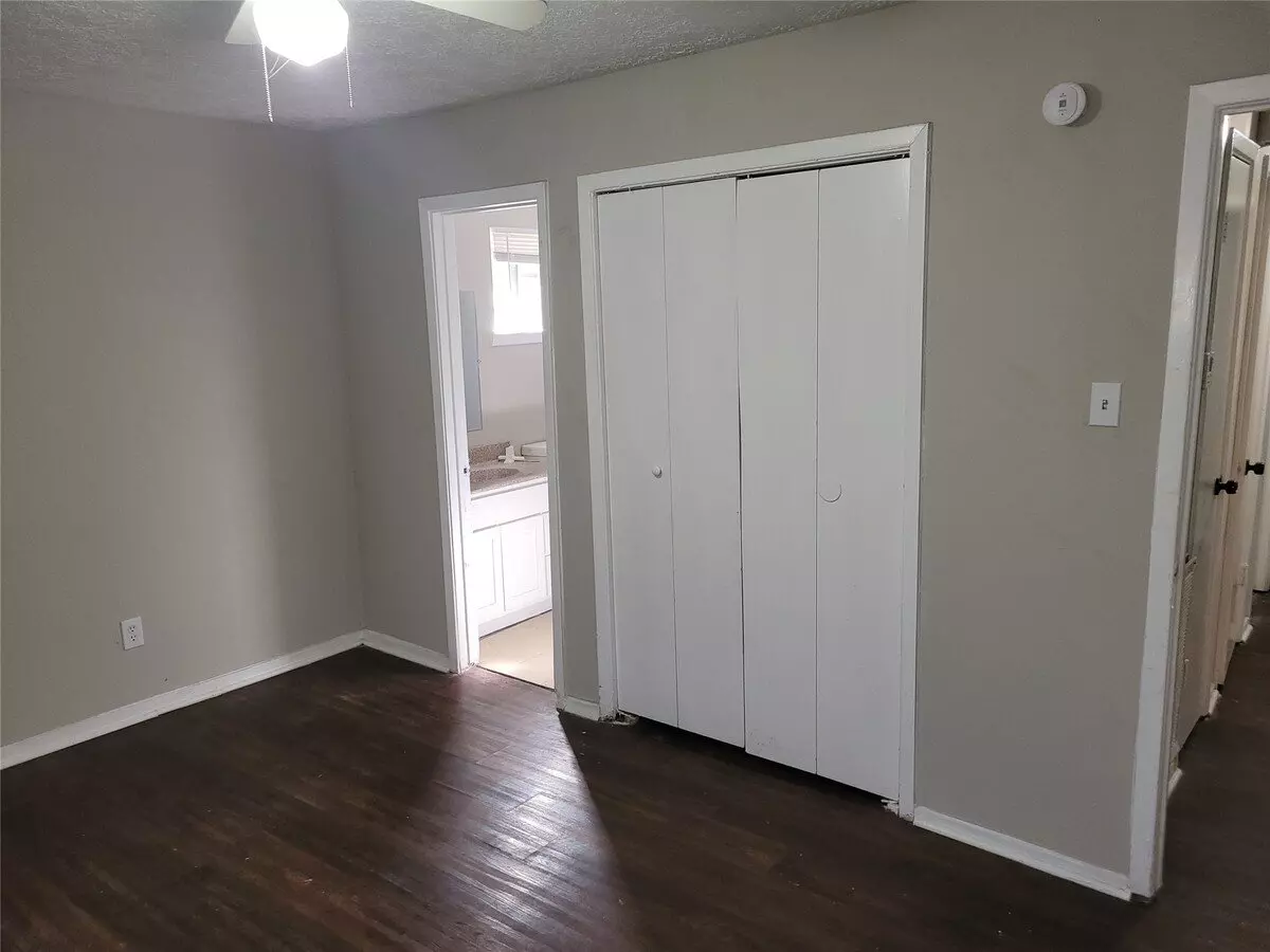 15810 Boonridge Road, Houston, TX 77053 photo 3