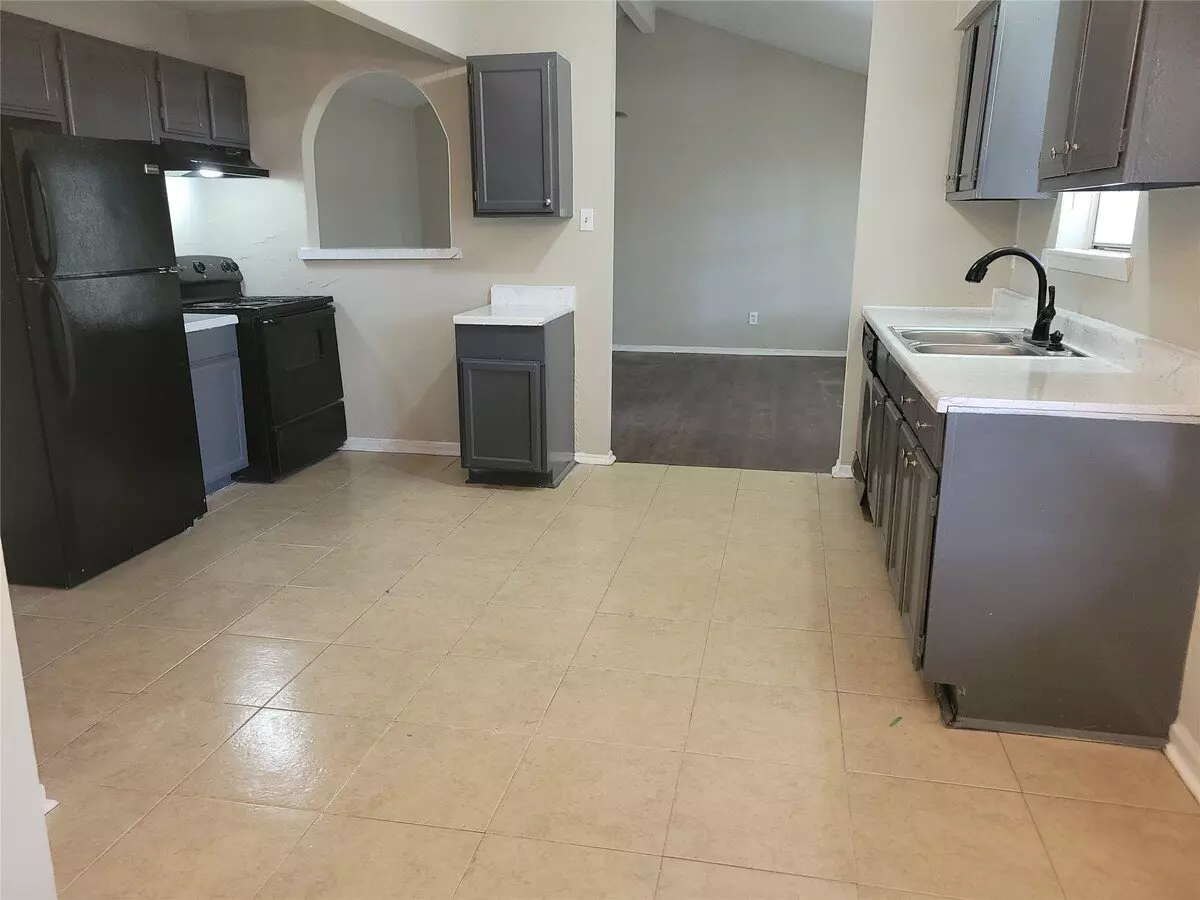 15810 Boonridge Road, Houston, TX 77053 photo 5