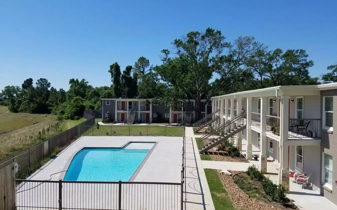 1600 West Tc Jester Boulevard, Houston, TX 77008 photo 5