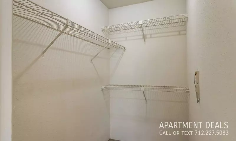 1606 W T C Jester Blvd photo 5