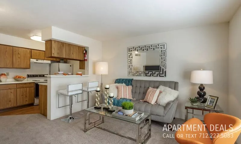 1606 W T C Jester Blvd photo 4