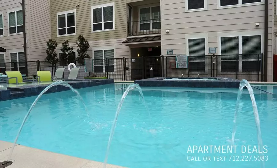 165 Birdsall Street, Houston, TX 77007 photo 2