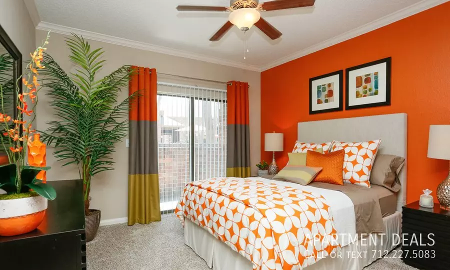 17 El Mundo Street, Houston, TX 77054 photo 2