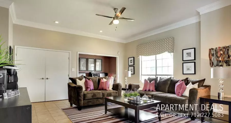 17 Westpark Drive, Houston, TX 77042 photo 5