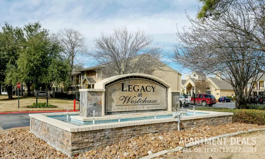 17 Westpark Drive, Houston, TX 77042 photo 2
