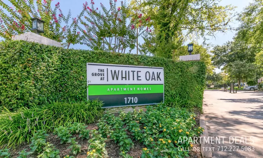 1706 T C Jester Boulevard, Houston, TX 77008 photo 3