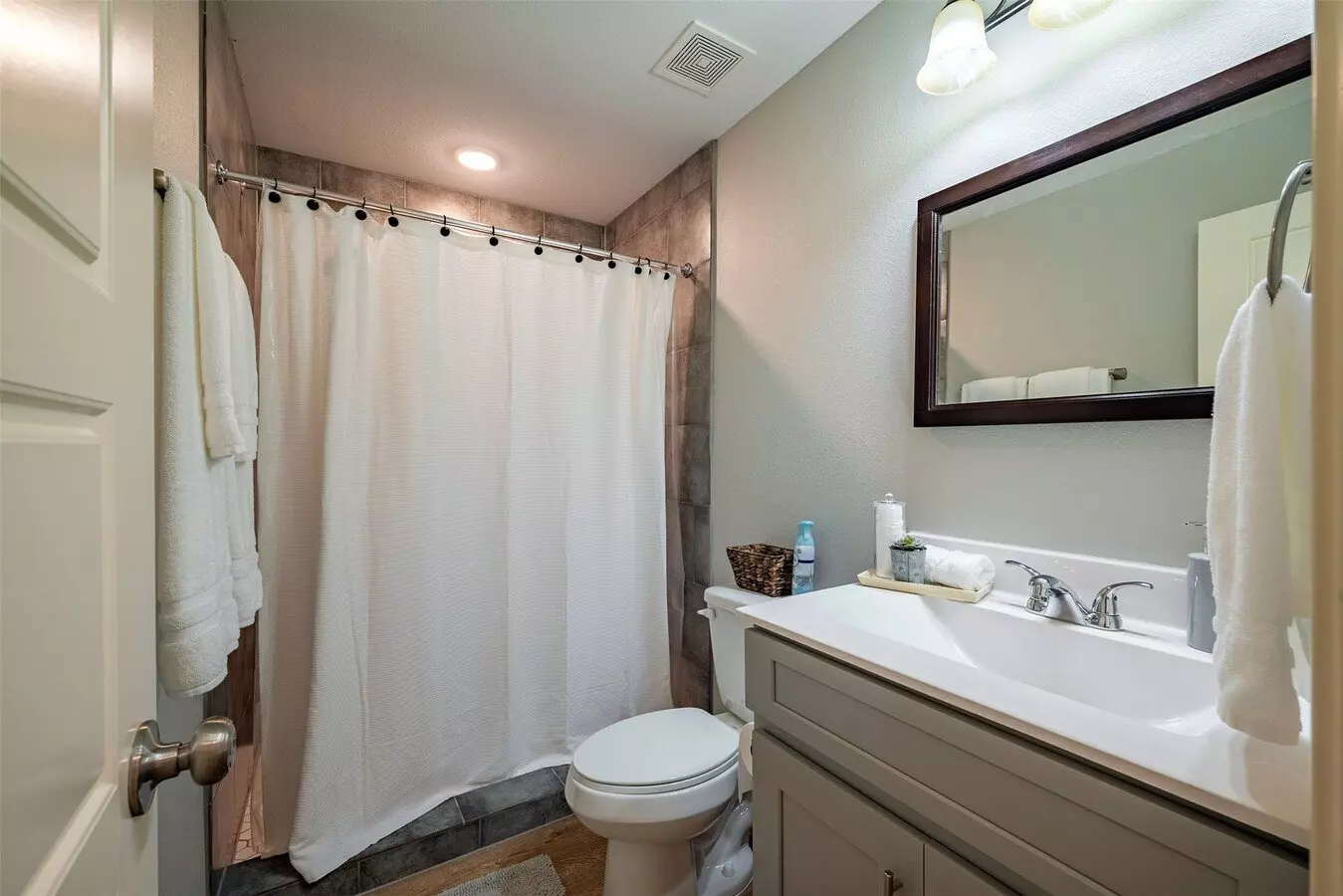 1714 Mary Street, Houston, TX 77026 photo 2