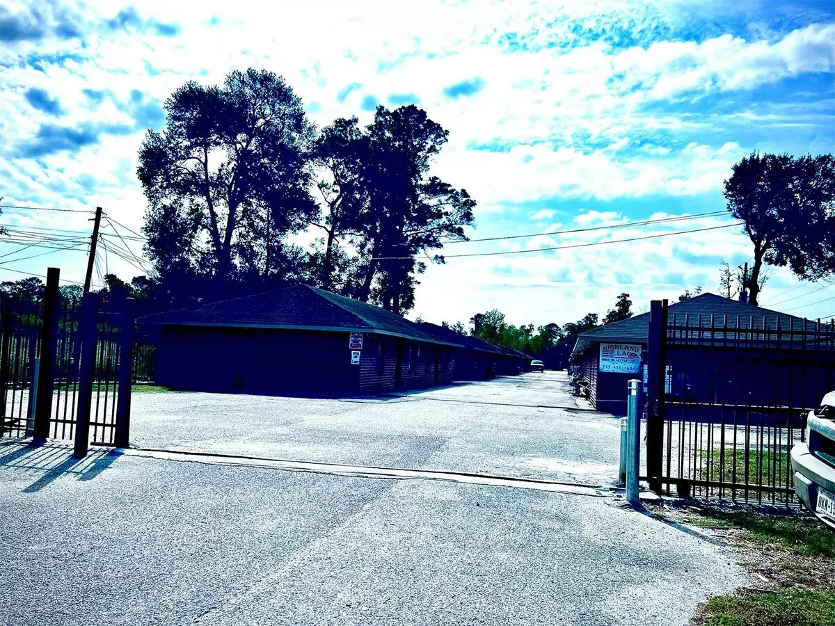 Highland Village photo 5