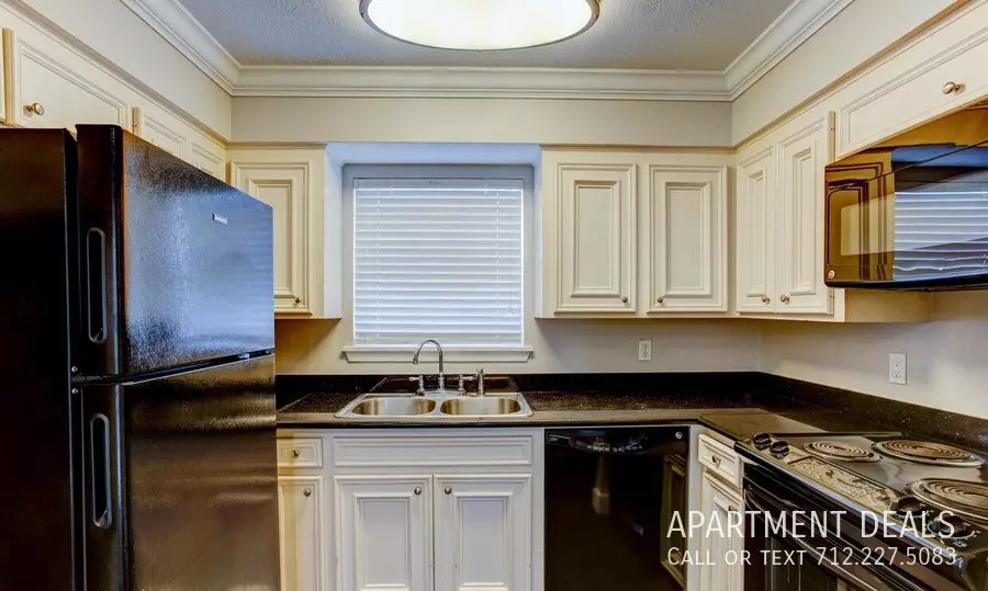 1909 Portsmouth Street, Houston, TX 77098 photo 2