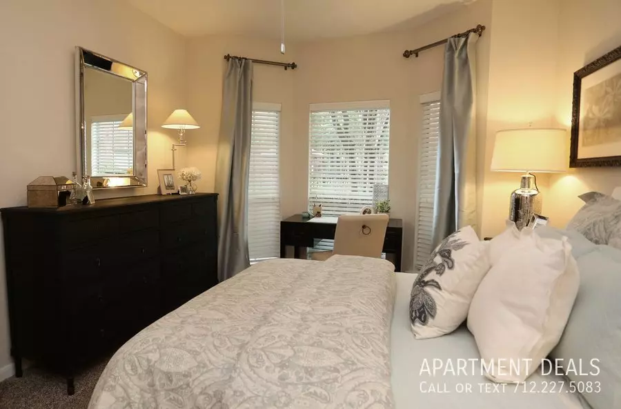 1925 Post Oak Park Drive, Houston, TX 77027 photo 5