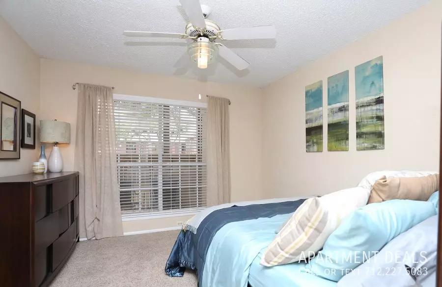 20 Wunderlich Drive, Houston, TX 77069 photo 4