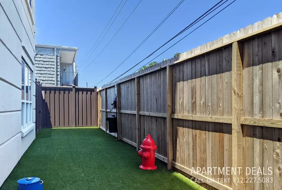 2007 South Voss Road, Houston, TX 77057 photo 5