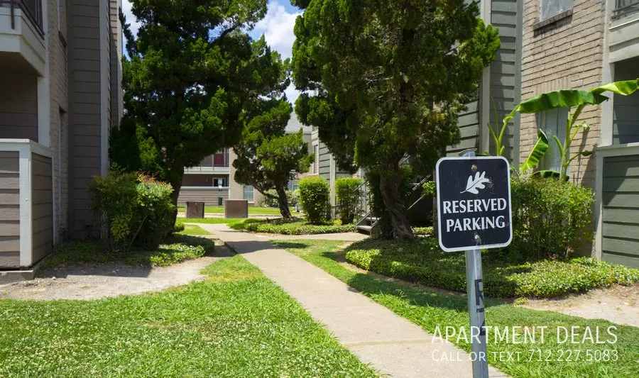 2038 Hollister Street, Houston, TX 77080 photo 4