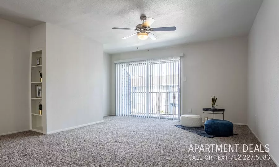 207 Wilcrest Drive, Houston, TX 77042 photo 2