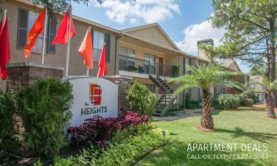 2106 Tannehill Drive, Houston, TX 77008 photo 3