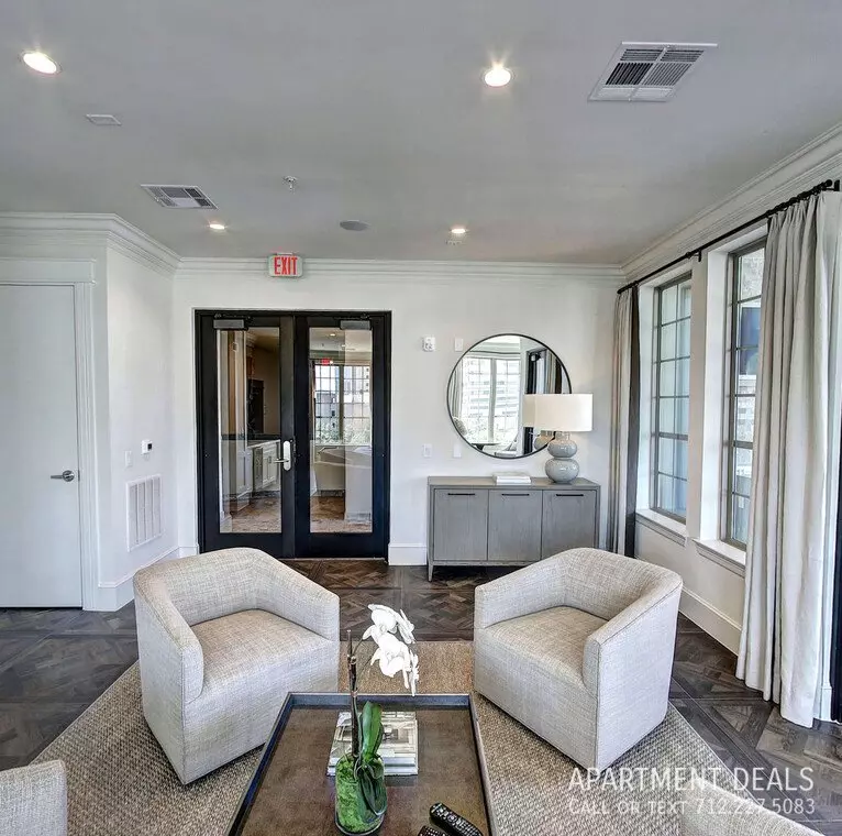 2117 Austin Street, Houston, TX 77002 photo 2
