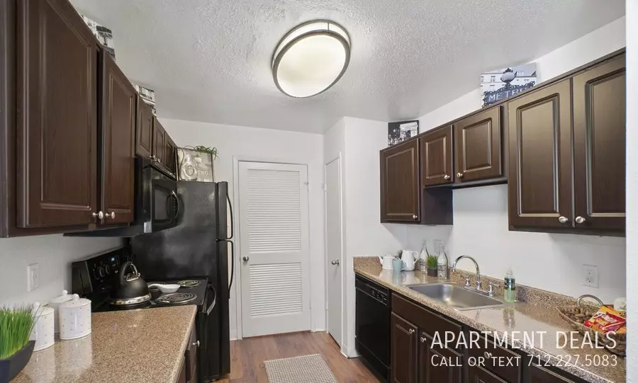 21723 Inverness Forest Boulevard, Houston, TX 77073 photo 3