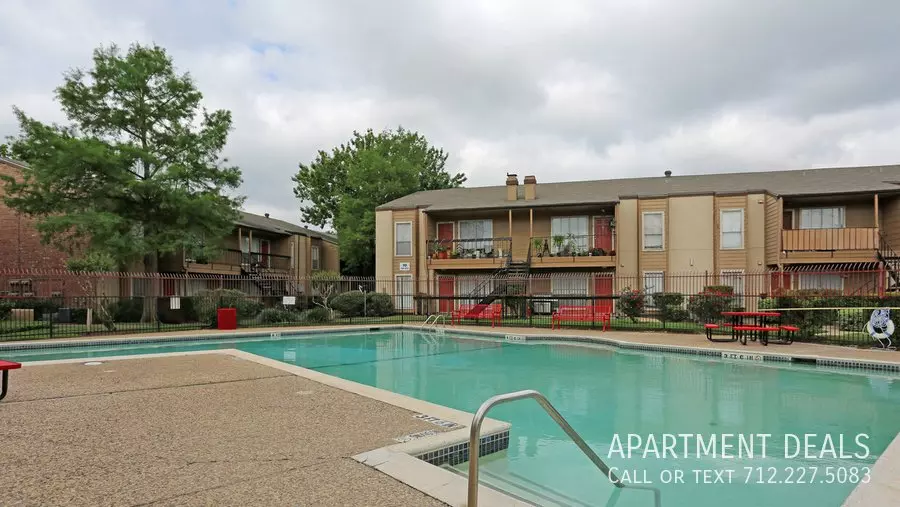 22 Watonga Boulevard, Houston, TX 77092 photo 3