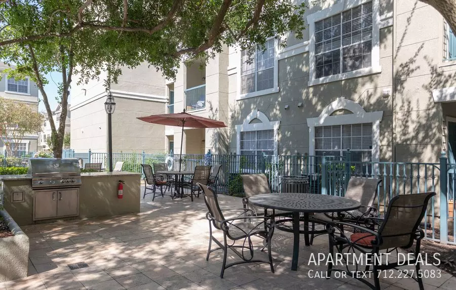 2228 Maroneal Street, Houston, TX 77030 photo 5