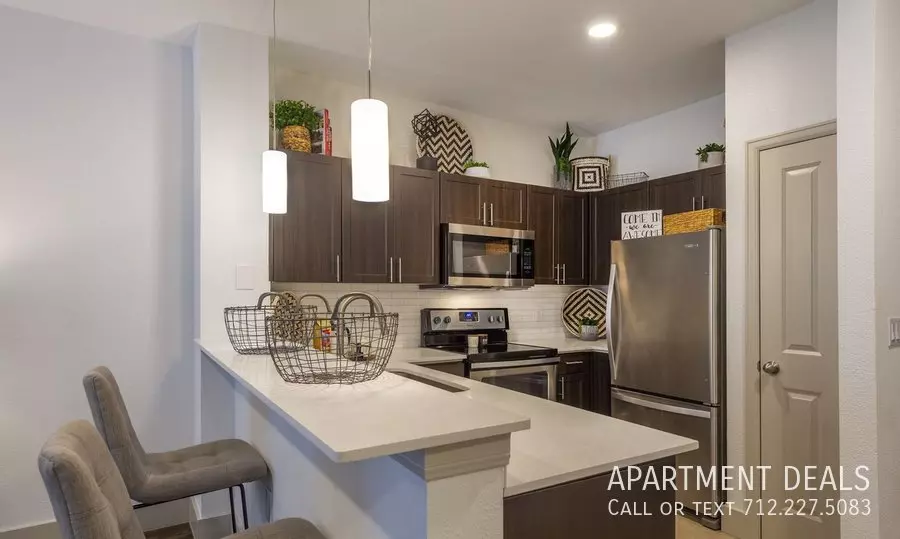 2228 Smith Street, Houston, TX 77002 photo 3