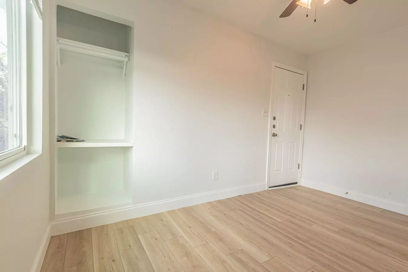 2303 Rosewood St #6 photo 3