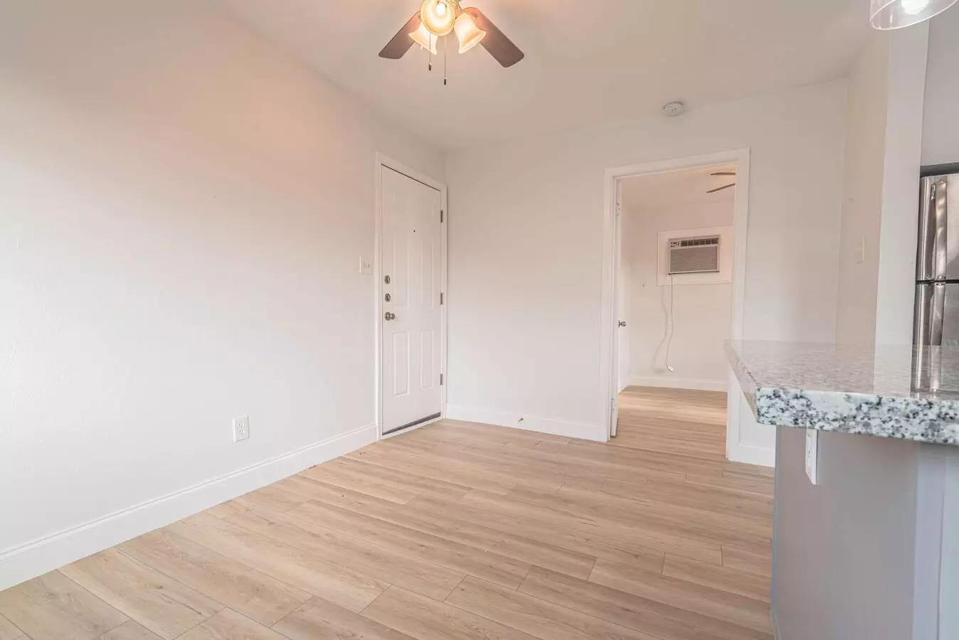 2303 Rosewood St #6 photo 5