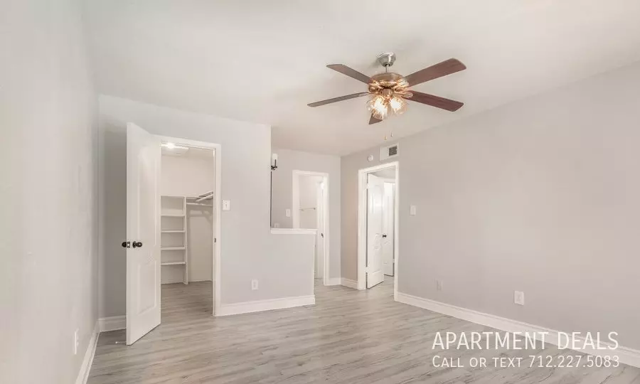 2446 Westridge Street, Houston, TX 77054 photo 2