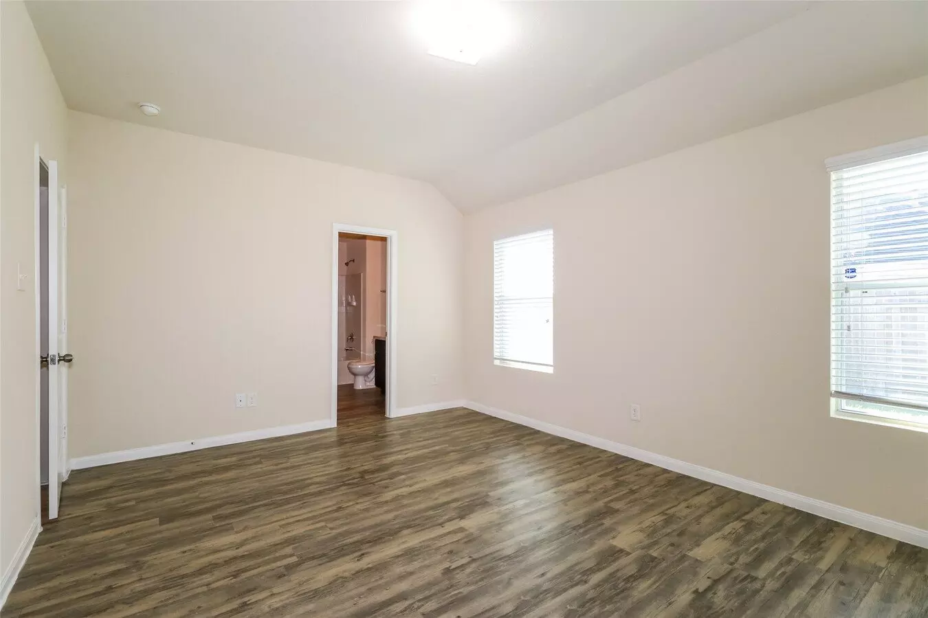 2416 West Werrington Way, Houston, TX 77073 photo 4