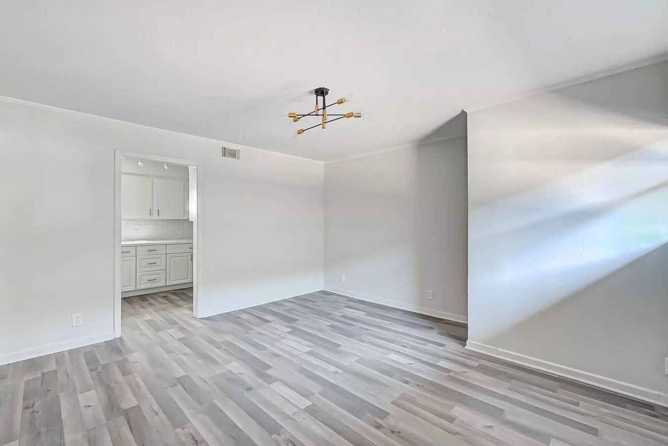 2420 McDuffie photo 5