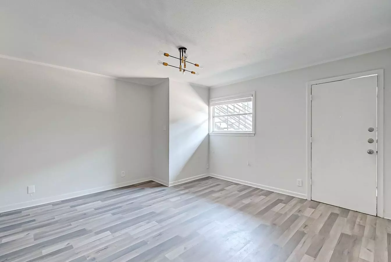 2420 McDuffie photo 4