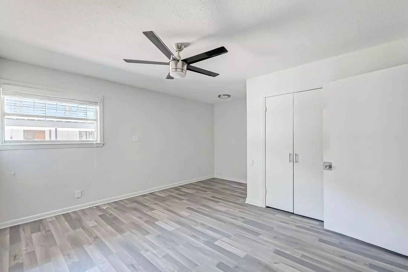 2420 McDuffie photo 2