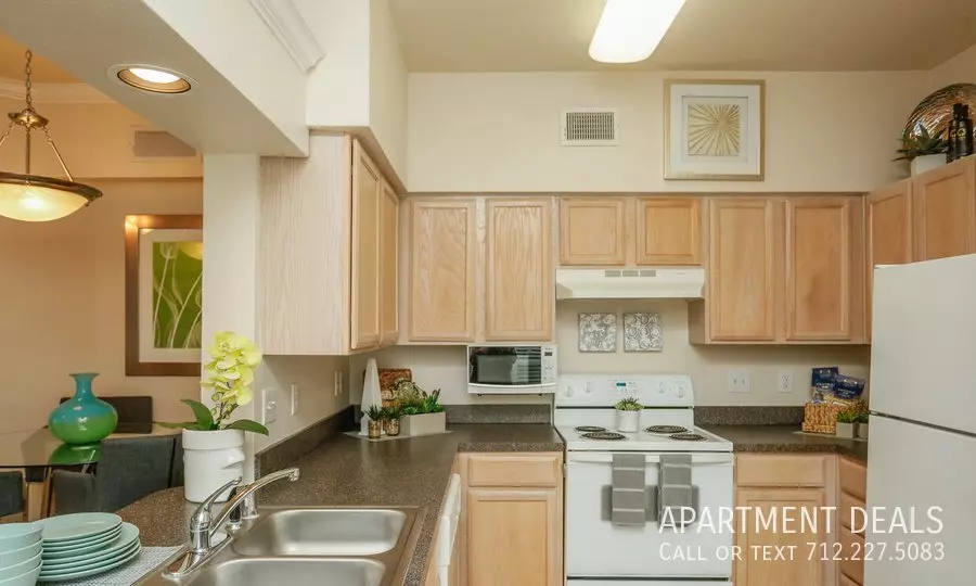 2430 East T C Jester Boulevard, Houston, TX 77008 photo 4