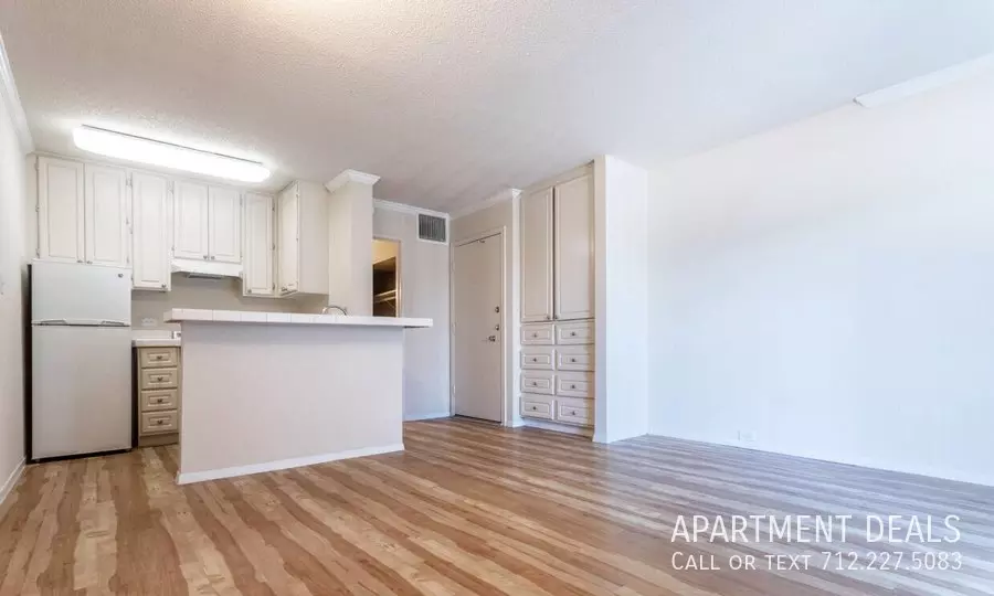 2430 South Voss Road, Houston, TX 77057 photo 5