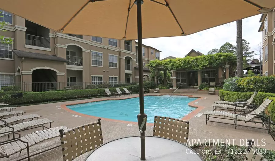 2446 North Boulevard, Houston, TX 77098 photo 3