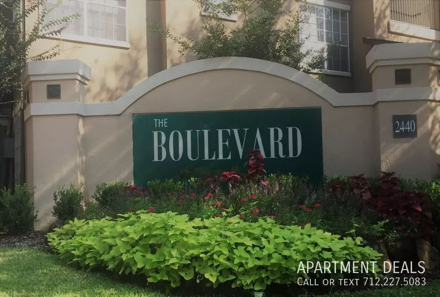 2446 North Boulevard, Houston, TX 77098 photo 5