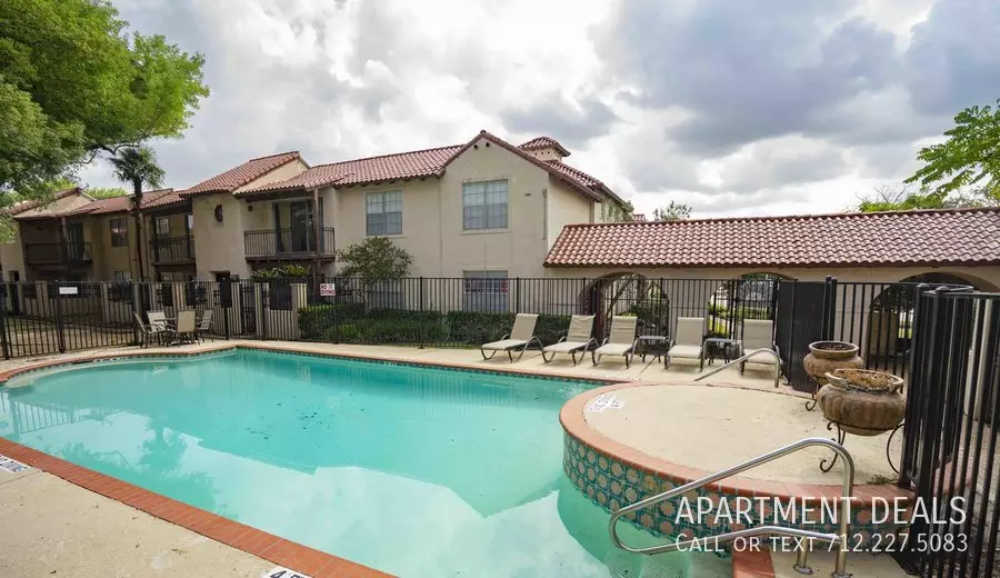 2508 Marilee Lane, Houston, TX 77057 photo 3