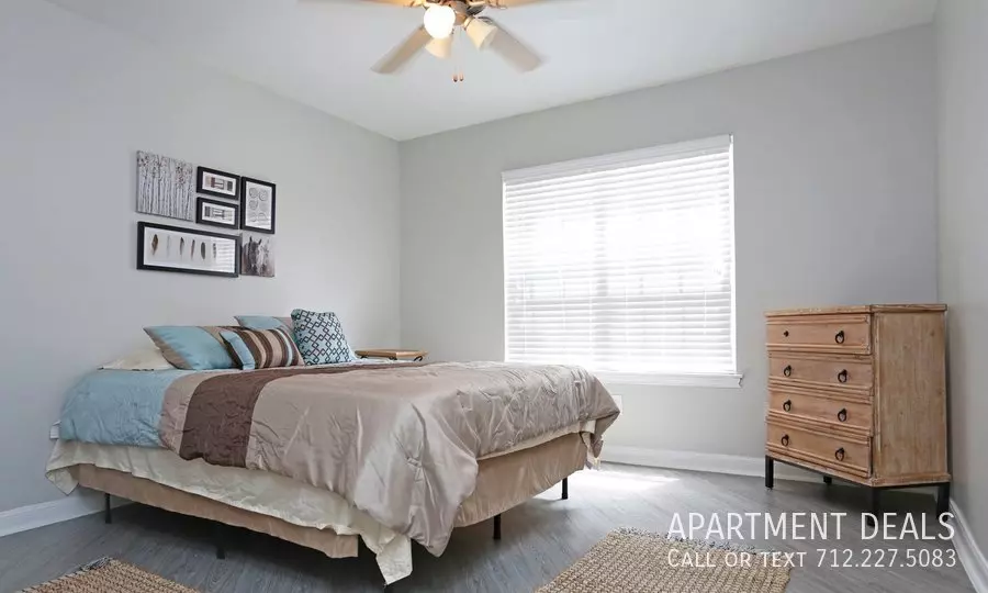2508 Marilee Lane, Houston, TX 77057 photo 4