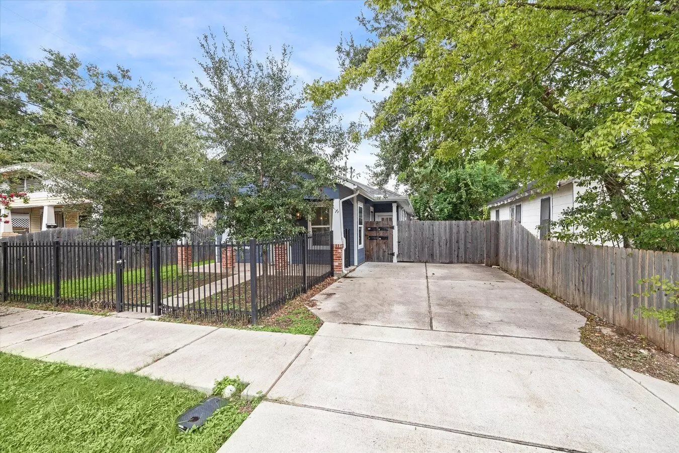 2515 Delafield Street, Houston, TX 77023 photo 3