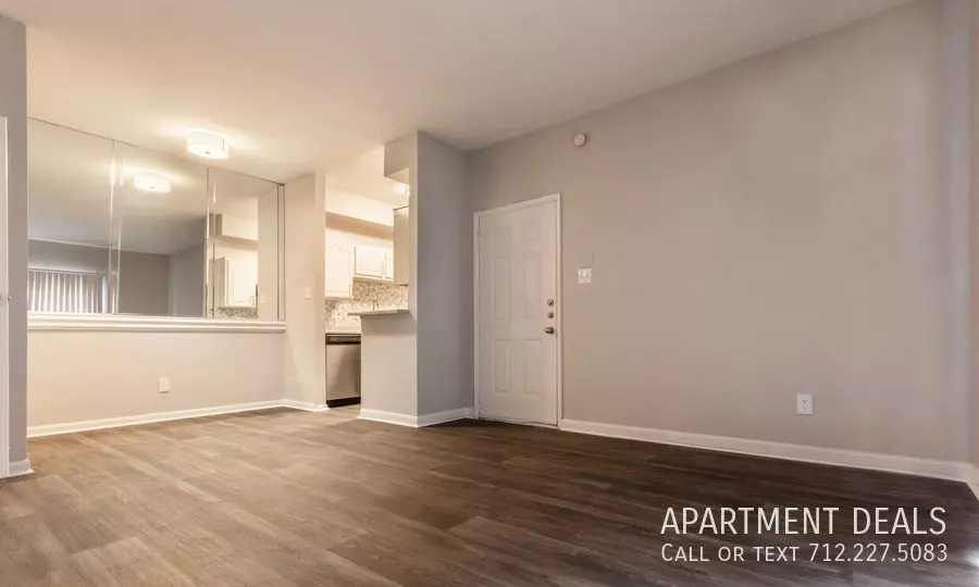 26 South Green Drive, Houston, TX 77034 photo 2
