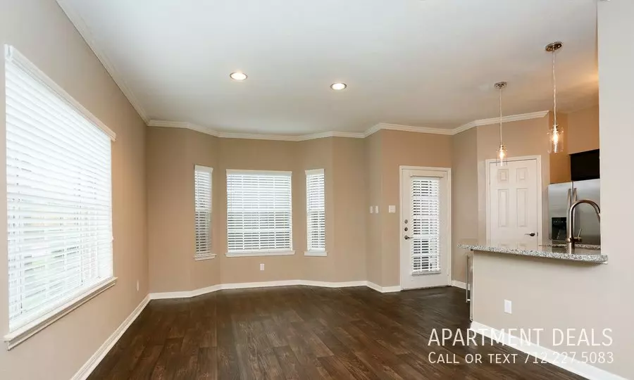 2656 Holly Hall Street, Houston, TX 77054 photo 5