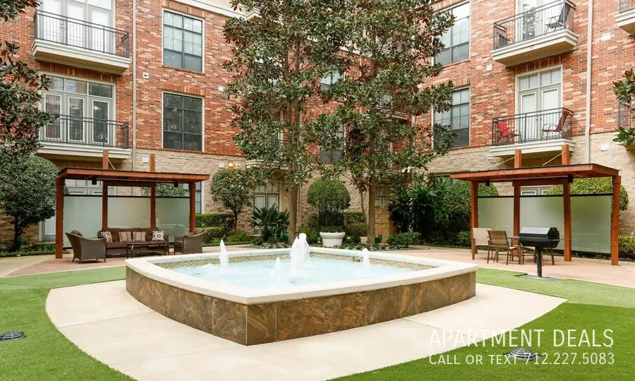 2666 Augusta Drive, Houston, TX 77057 photo 3
