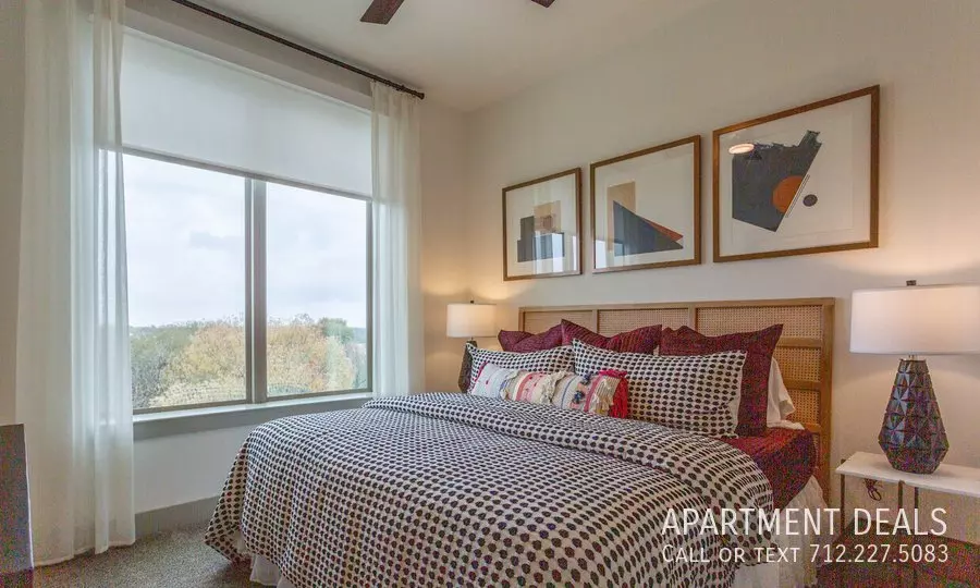 27 Studemont Street, Houston, TX 77007 photo 4
